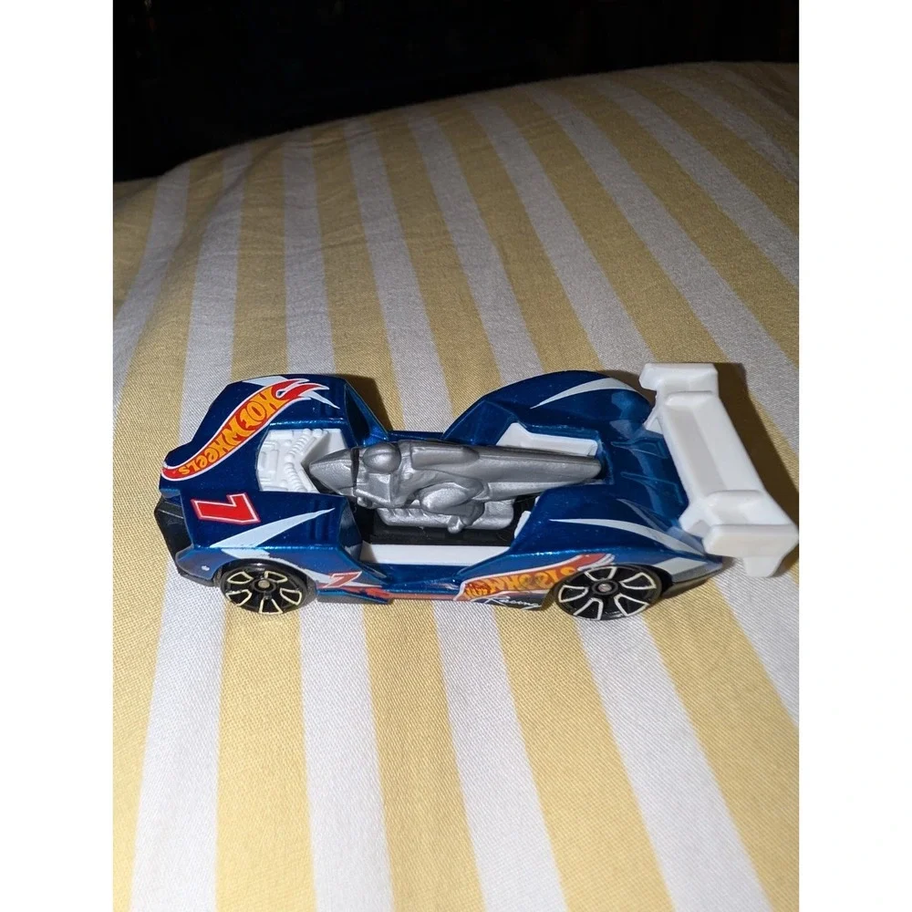 Hot Wheels 2011 Imparable Diecast Car Blue HW Race Series 1:64 Scale Toy
